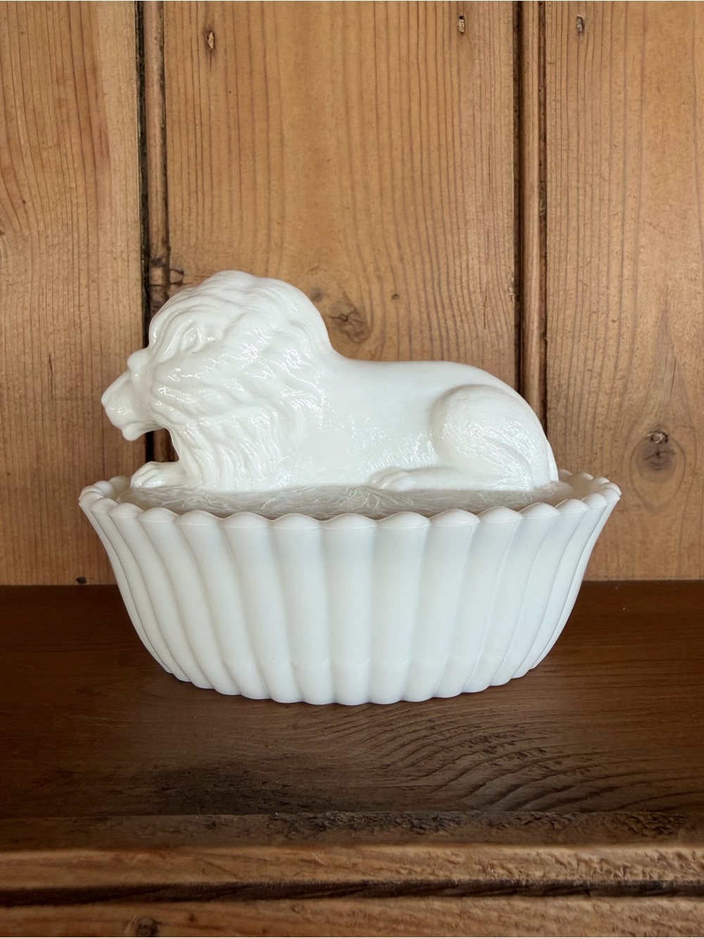 Vintage Westmoreland White Milk Glass Lion on Nest Basket Dish